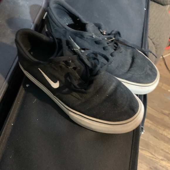 Nike Shoes - Nike shoes